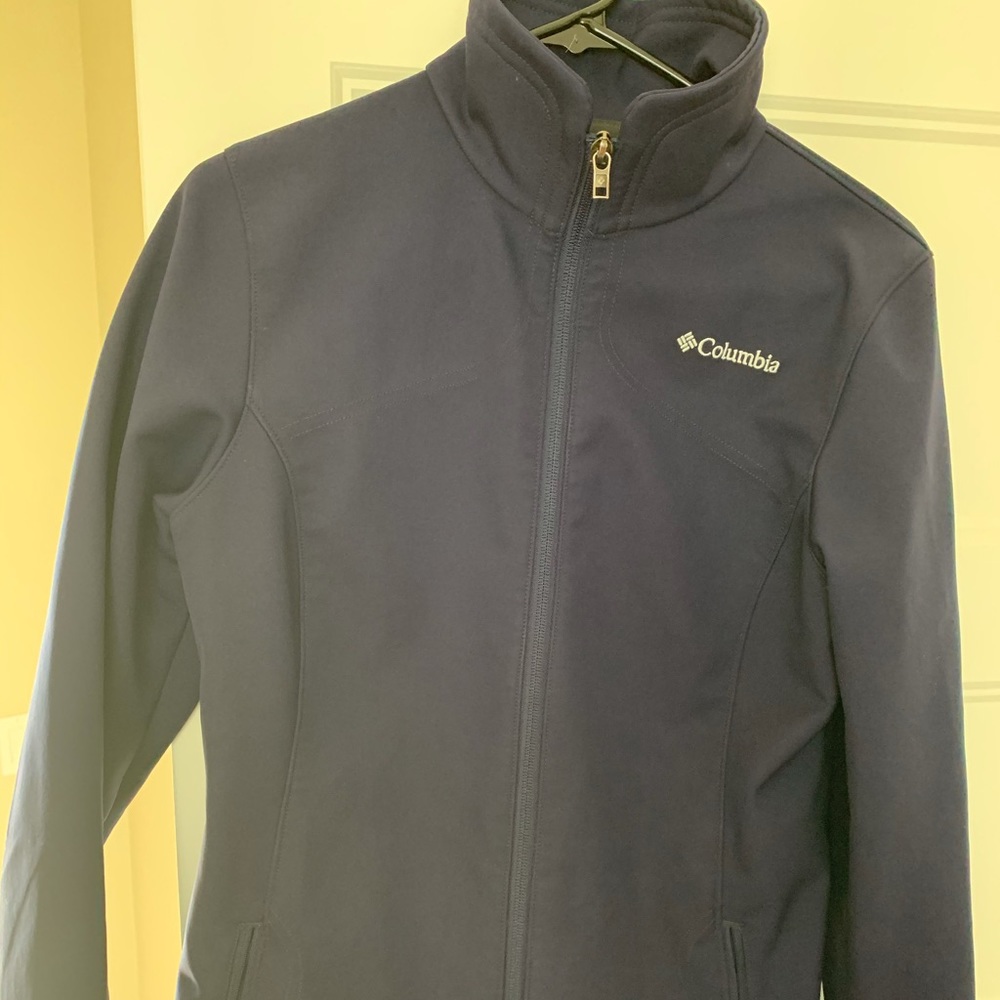 Columbia navy blue jacket
